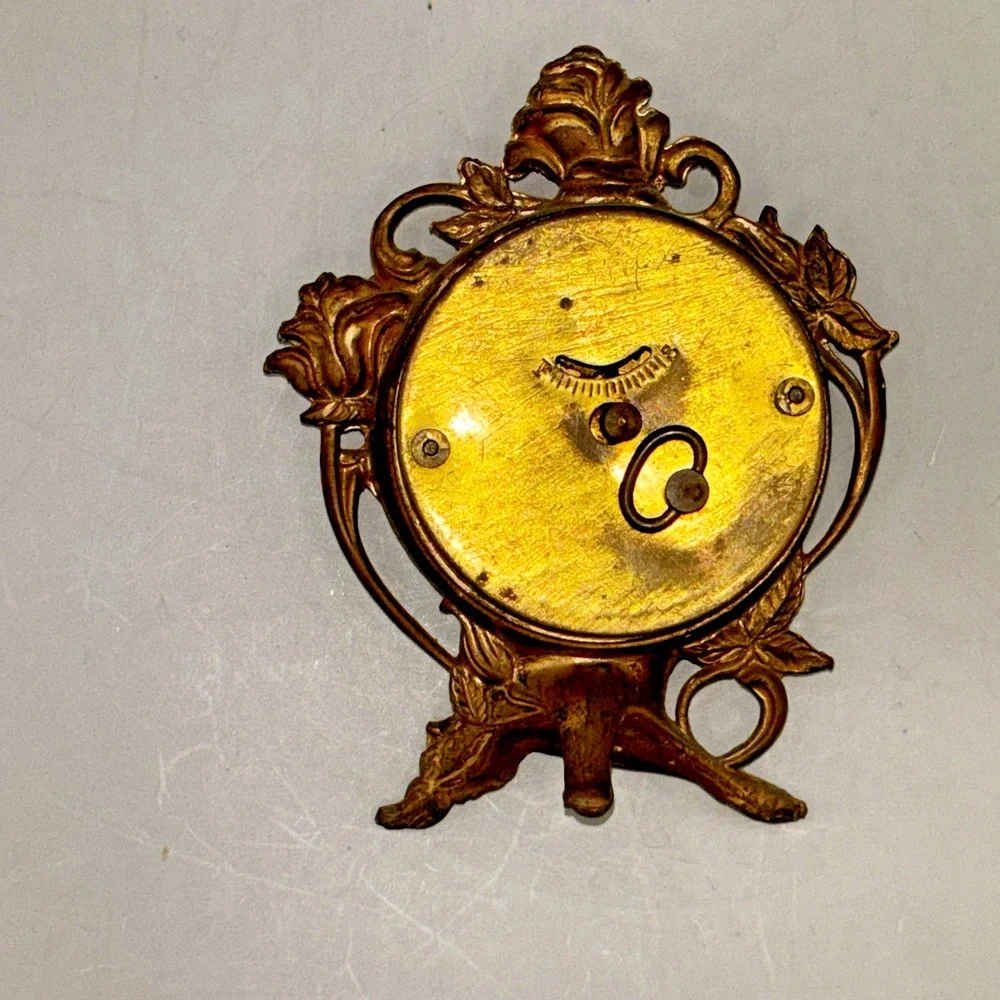 Jennings Brothers Ornate Gilt Metal Antique Clock 395